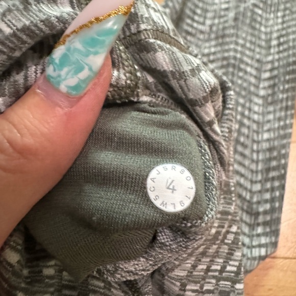 lululemon wunder under leggings 25” - Picture 2 of 3